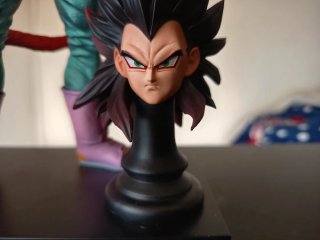 Figura JT Vegeta SSJ4