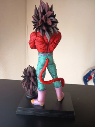 Figura JT Vegeta SSJ4