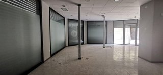 Local comercial en alquiler en Calella