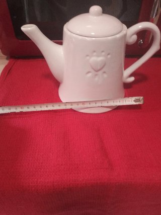 Cafetera o tetera,cerámica fina con corazón