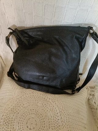 Bolso bandolera de piel negro