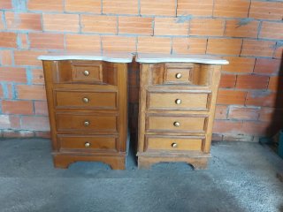 Cabezal de madera castaño para cama