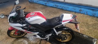 Yamaha YZF 125R 2023 60 Aniversario. Roja y Blanca