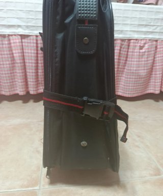 Maleta grande Kangur con ruedas negra