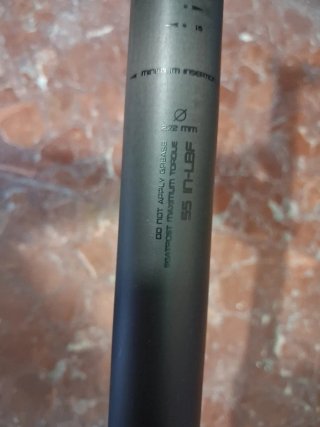 Tija sillín Specialized carbono y nuez de aluminio