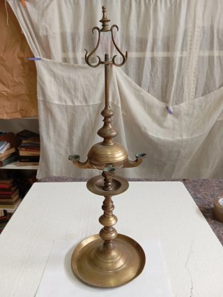 VELÓN ANTIGUO DE BRONCE
