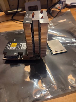 CPU Intel XEON SILVER 4214P