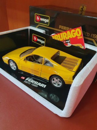 Ferrari 348 TB  Bburago scala da 1/18