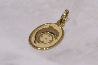 MEDALLA DELFÍN-RELOJ, ORO 18K/1.6g