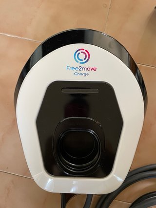 Cargador Coche eléctrico Free2move Charge wallbox