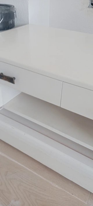 Mueble TV blanco con cajones