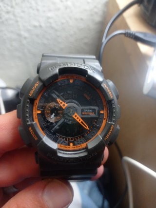 Reloj Casio G-Shock Negro Naranja