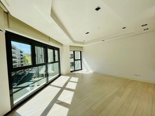 Piso en alquiler en Almagro en Madrid