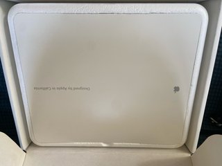 Caja iBook G4 Apple