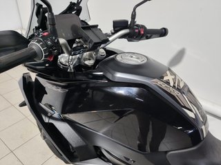 BMW F 900 XR Triple Black