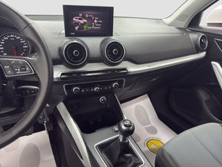 Audi Q2 Design 30 TDI 115 c.v / 18.000 Kms