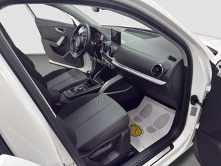 Audi Q2 Design 30 TDI 115 c.v / 18.000 Kms