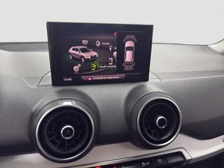 Audi Q2 Design 30 TDI 115 c.v / 18.000 Kms
