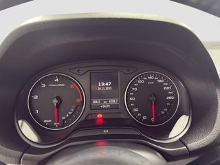 Audi Q2 Design 30 TDI 115 c.v / 18.000 Kms