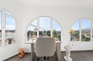 Casa pareada en venta en Nueva Andalucía centro en Marbella