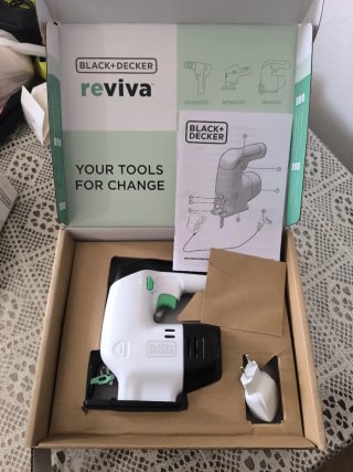 Sierra de calar Black+Decker Reviva 12V