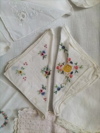 Pañuelos antiguos bordados virgen dolorosa