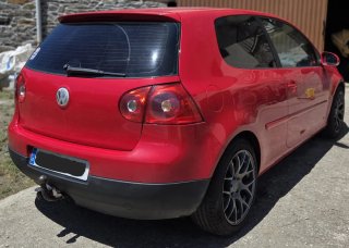 Se vende Volkswagen Golf v o se cambia por tractor