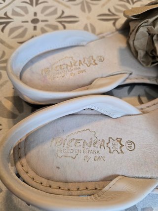 Menorquinas blancas con corazones multicolor