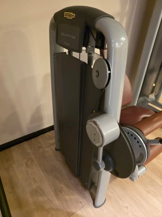 Máquina extensión de cuádriceps Technogym
