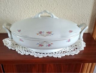 Sopera antigua porcelana floral