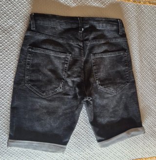 Pantalón Corto Negro Slim Talla 36