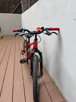 Bicicleta infantil B'TWIN roja