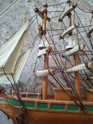 Maqueta barco velero clásico madera