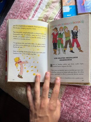 Cuentos de Andersen, Grimm y Perrault