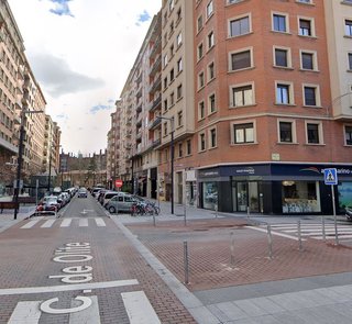Local comercial en alquiler en Ensanche en Pamplona