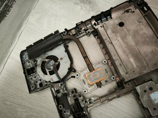 Carcassa inferiore HP 650 G1 + Vari pezzi