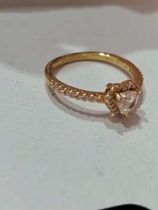 Anillo Pandora Corazón Dorado y Rosa