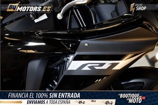 YAMAHA YAMAHA R1 *POCOS KMS* CUPULA*MATRICULADA EN EL 2025*