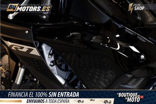 YAMAHA YAMAHA R1 *POCOS KMS* CUPULA*MATRICULADA EN EL 2025*