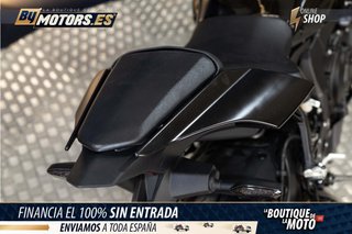 YAMAHA YAMAHA R1 *POCOS KMS* CUPULA*MATRICULADA EN EL 2025*