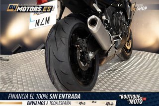 YAMAHA YAMAHA R1 *POCOS KMS* CUPULA*MATRICULADA EN EL 2025*