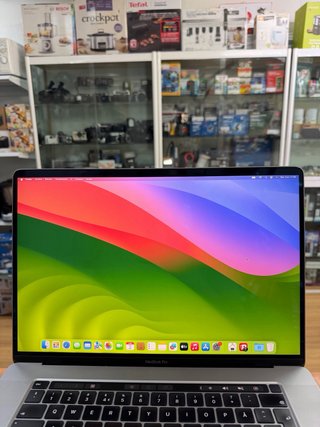 MacBook Pro 16" 2019 i7 16GB RAM 512GB SSD