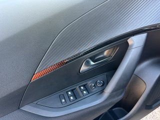 Peugeot 2008 Active 1.5 110cv BHDI - 114.000km