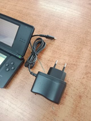 CONSOLA NINTENDO DS LITE CON CARGADOR
