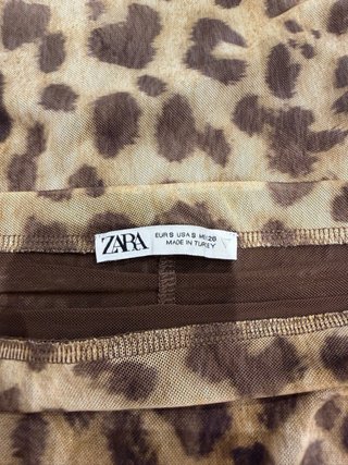 Falda Zara Animal Print Midi