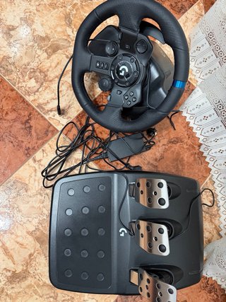 Volante y Pedales Logitech G923 PS5/PC