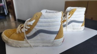 Zapatillas Vans Mostaza y Blancas Talla 38,5