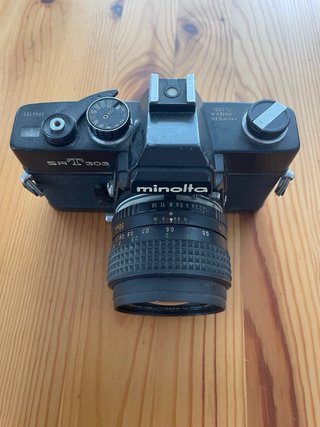 Minolta SRT303 Cámara Analógica Negra