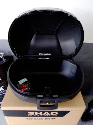 Baúl moto SHAD SH47 Negro