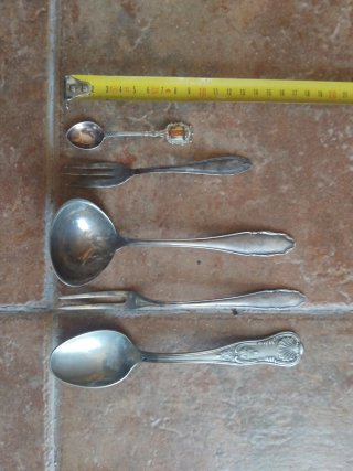 Lote cubiertos antiguos metal